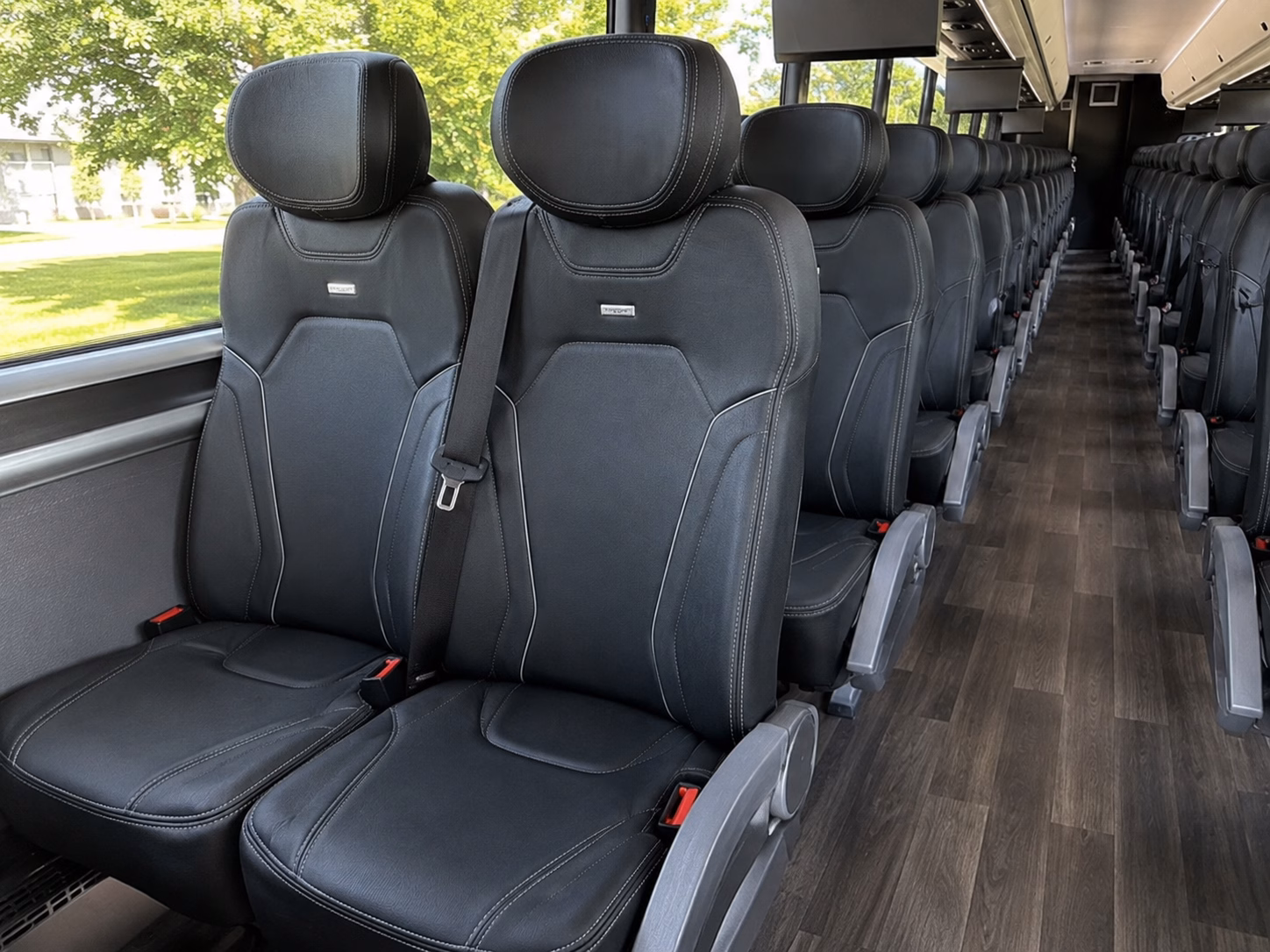 bus rentals to nebraska city wineries and the applejack festival