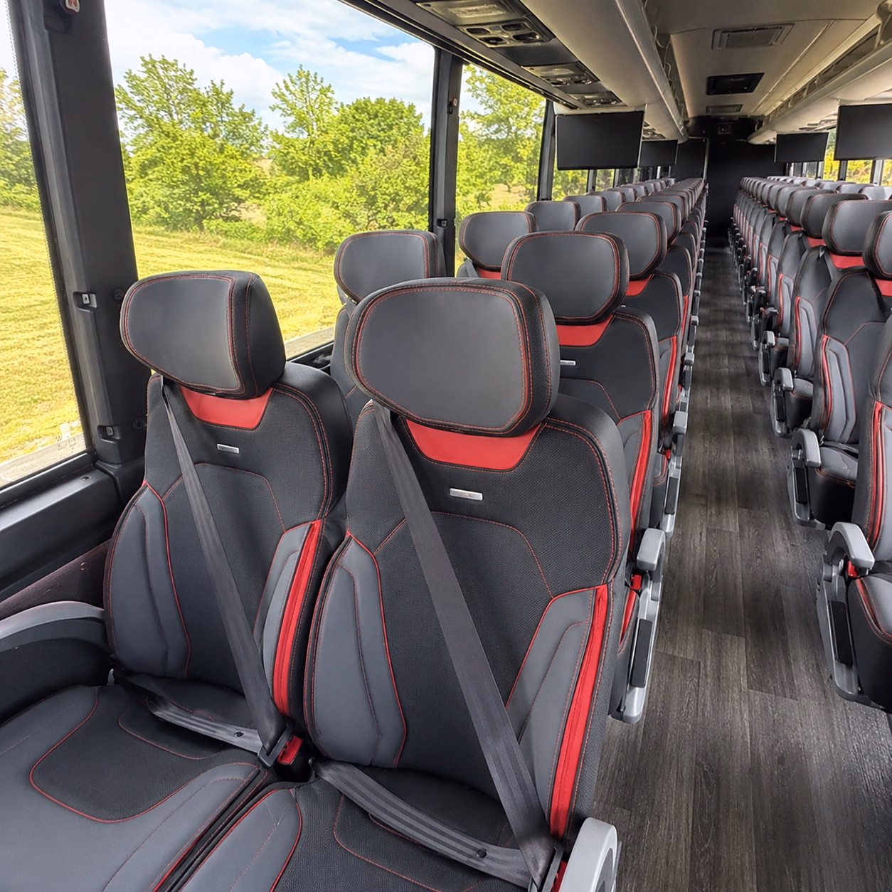 charter buses for corporate events and conference shuttles in lincoln