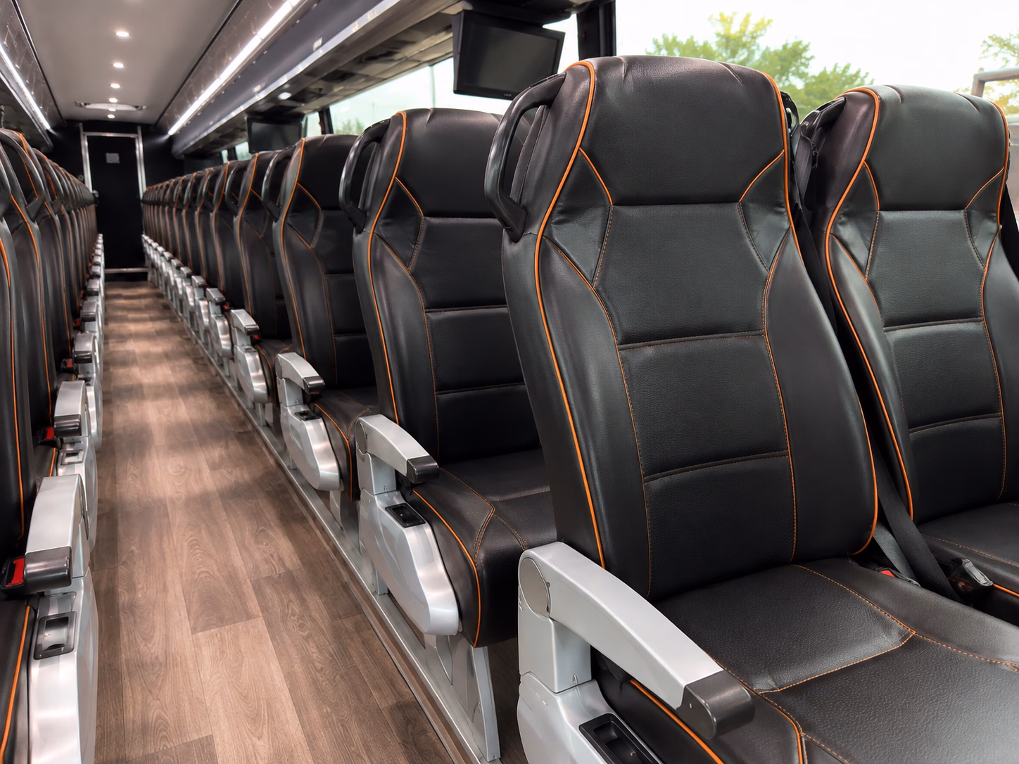 charter buses for lincoln youth group retreats and camp trips