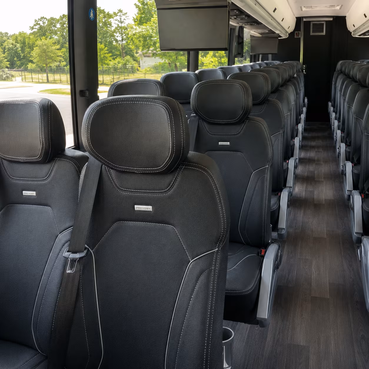 charter buses for museum and science field trips in lincoln