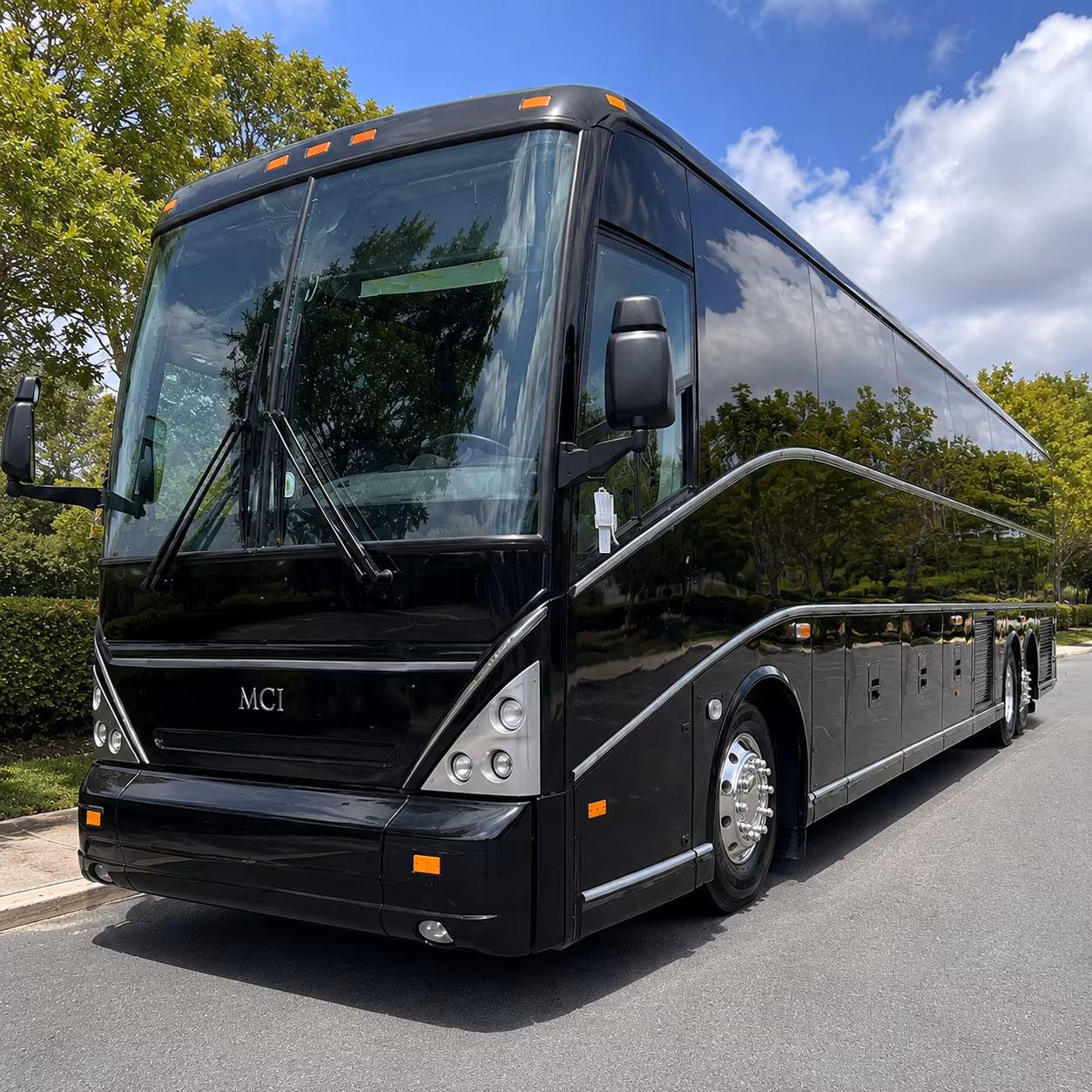 concert and venue buses to pinnacle bank arena and pinewood bowl