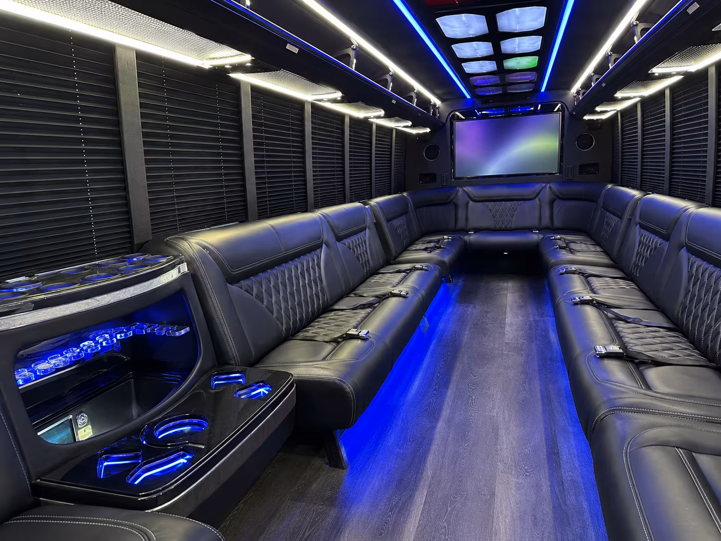 lincoln 20 passenger party bus inside