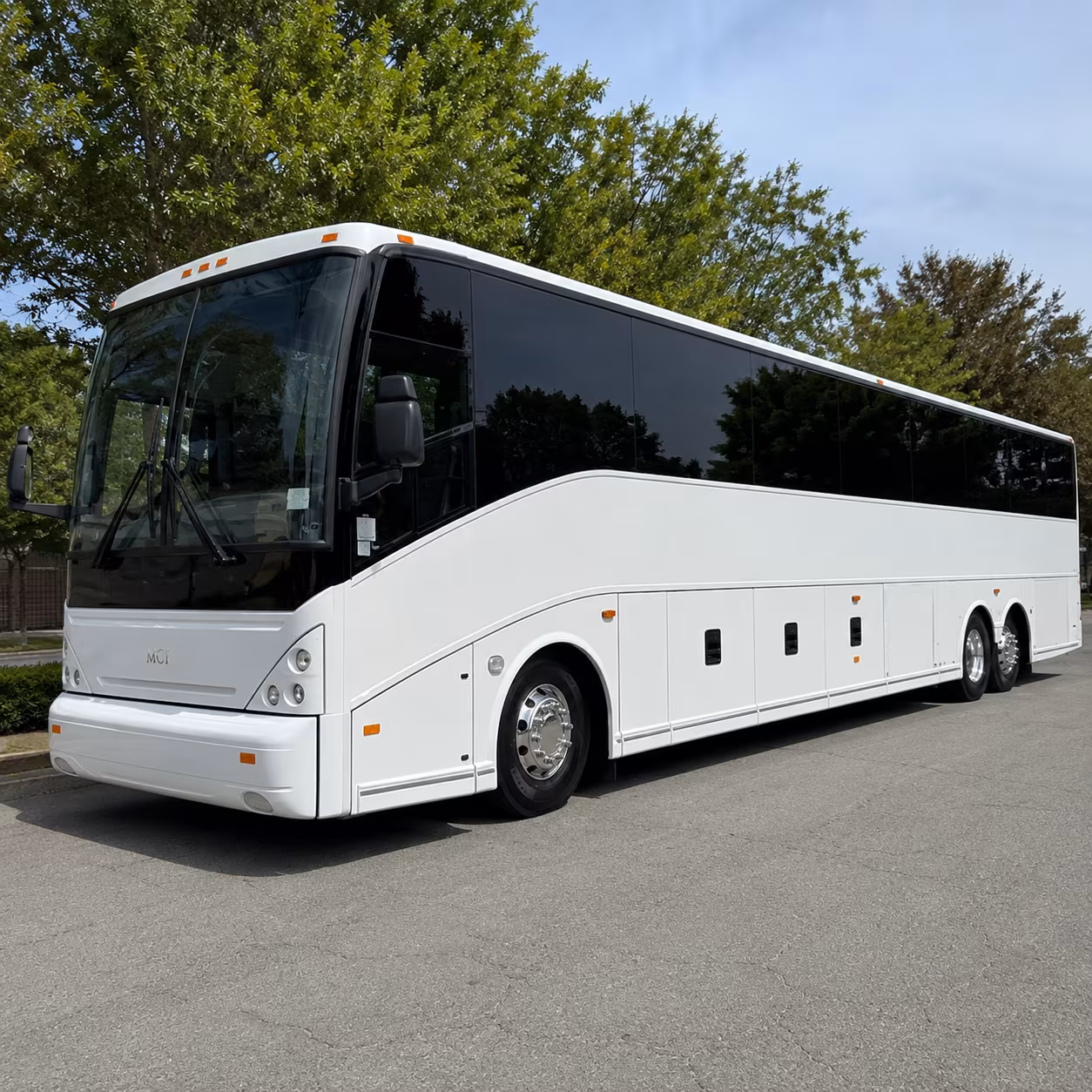 lincoln charter bus rental fleet