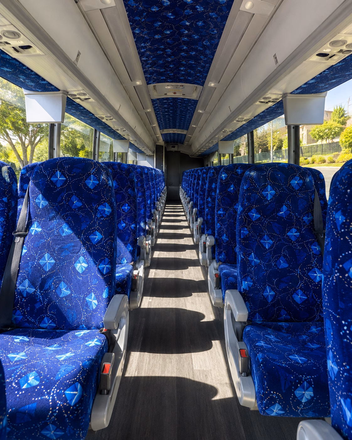 lincoln charter bus rental