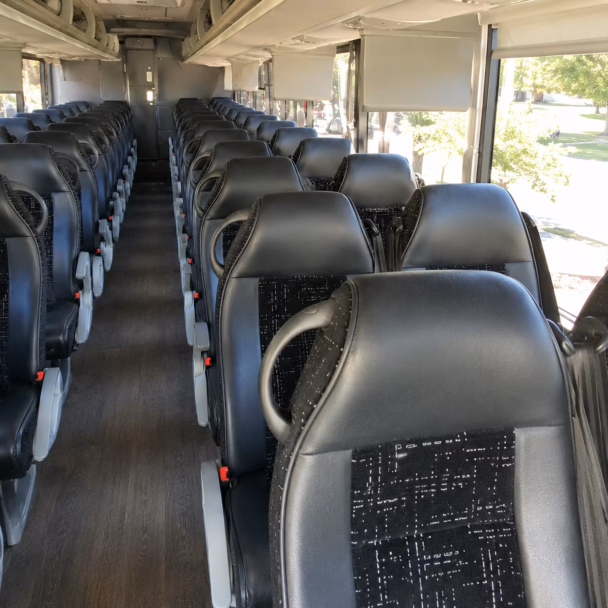 lincoln charter buses