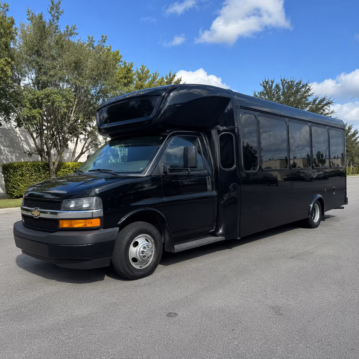 lincoln new years eve party bus rental