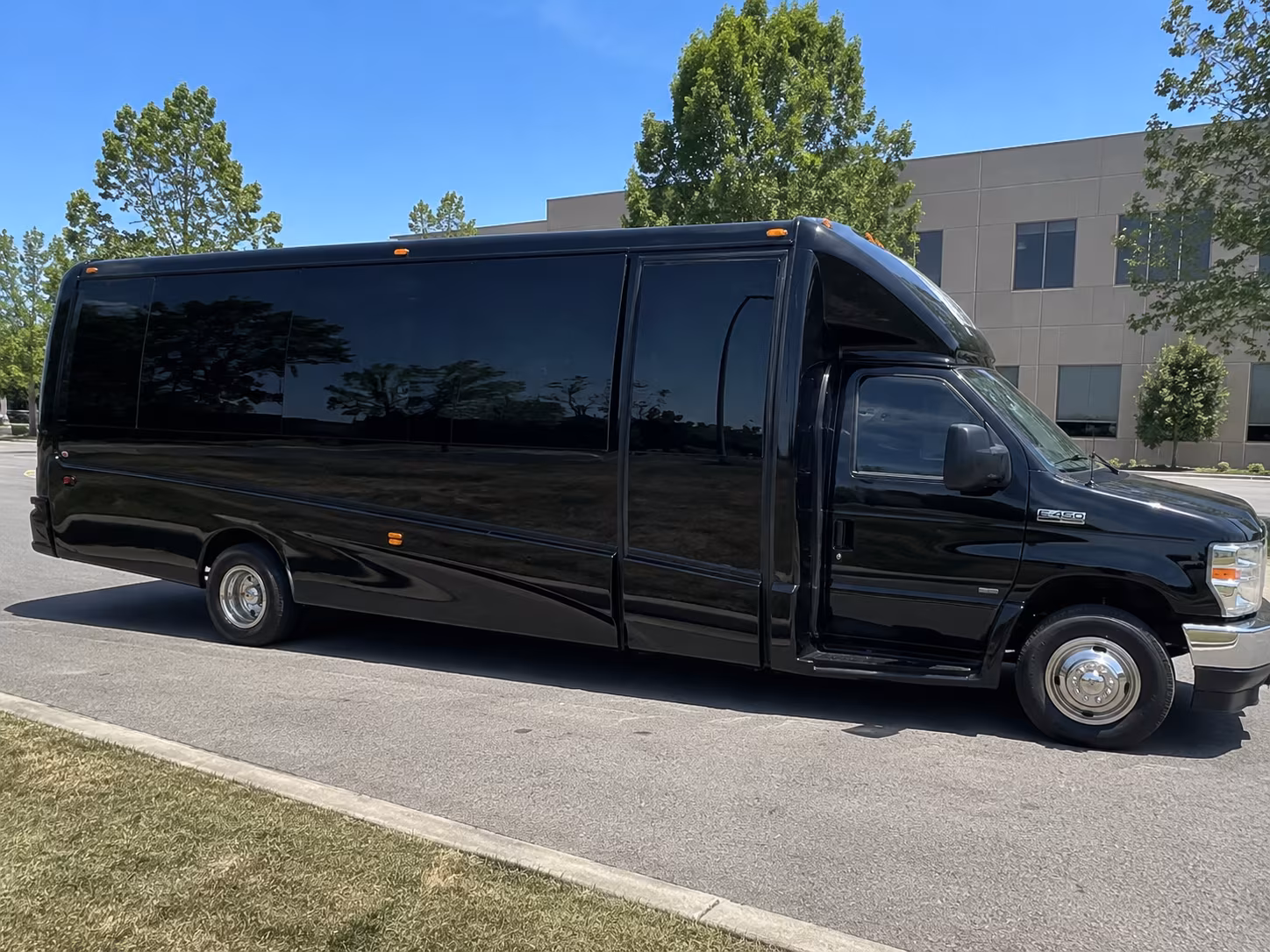 lincoln night out party bus rental